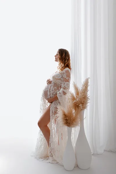 Séance grossesse en studio — Doriane Nolwen Photographe